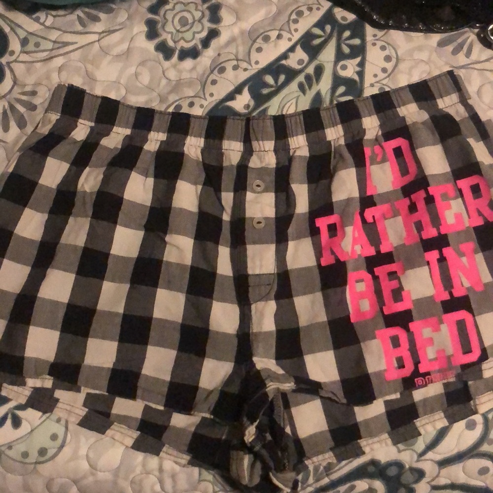 Pink brand sleep shorts - Picture 2 of 3